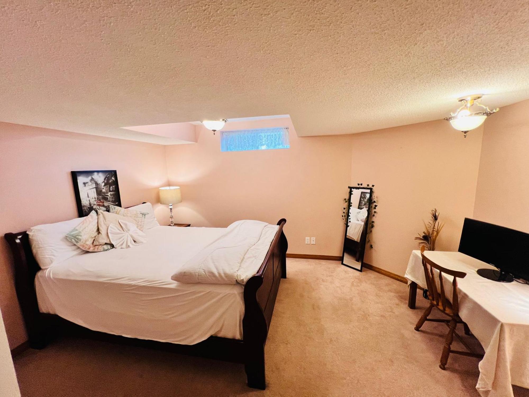 A Classic Homely Basement Suite! Chestermere Kültér fotó