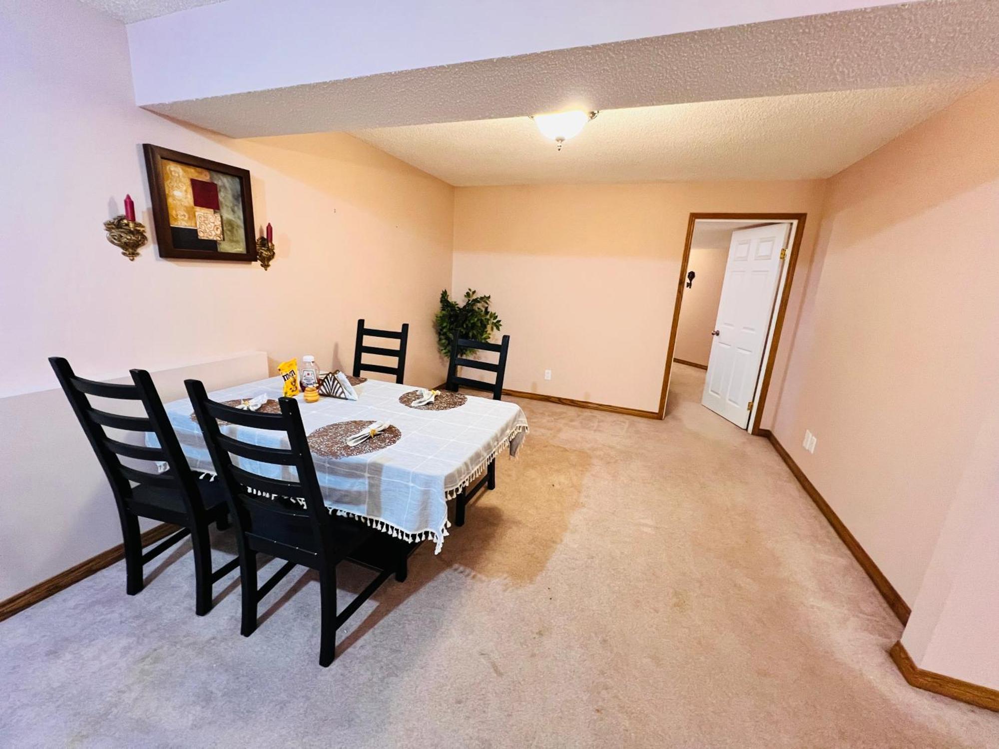 A Classic Homely Basement Suite! Chestermere Kültér fotó